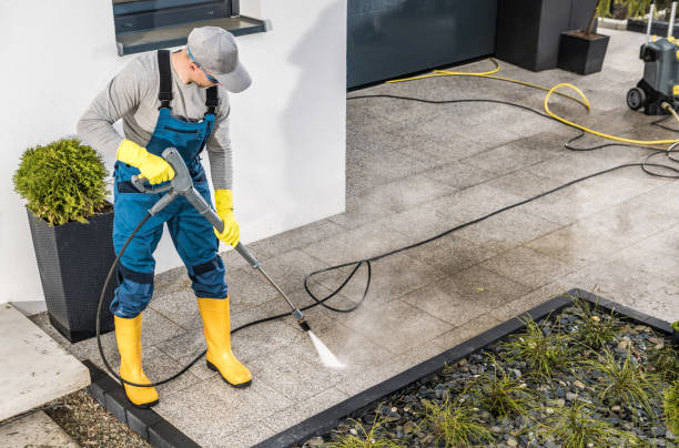 Professional Pressure Washing in Center, TX